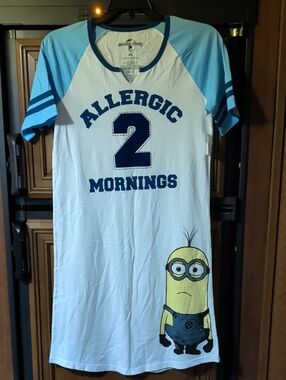 Universal Studios Minions "Allergic 2 Mornings" Blue & White Nightshirt